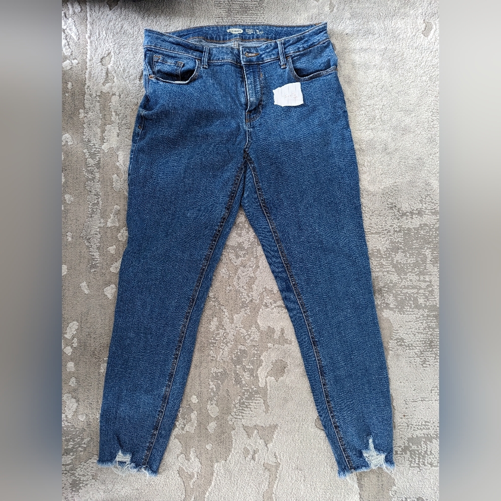 Women's Jeans - Picture 8 of 9